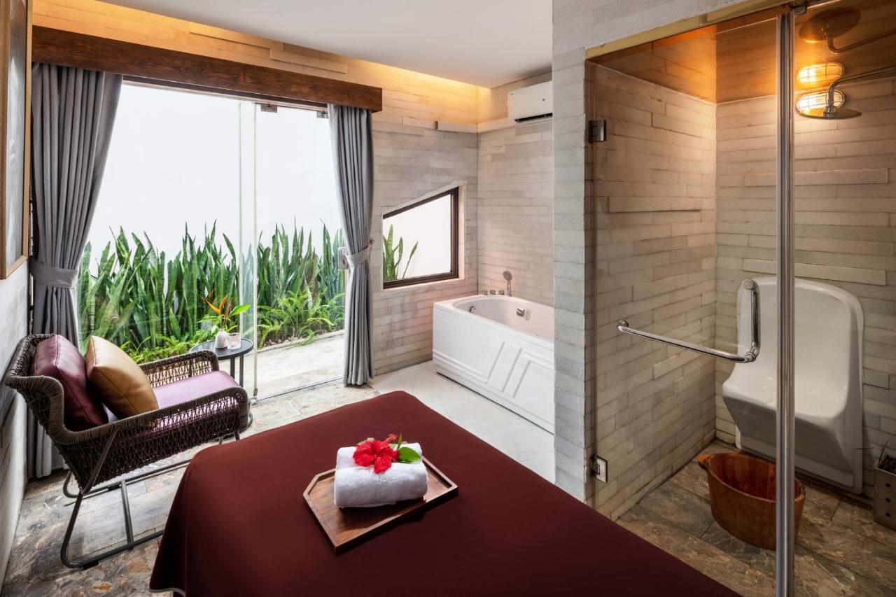Ravatel Luxury Hotel Bac Giang Exterior foto